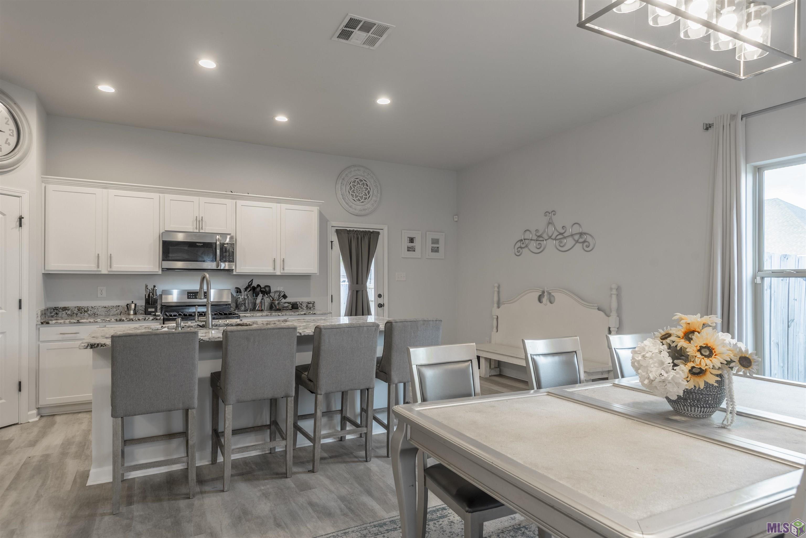 1202 Rustic Pine Drive Baton Rouge, LA 70820 - Photo 4 of 21 Gallery Image 4
