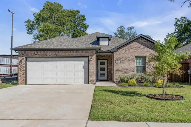 $1,850 | 121 West Morton Street, Denison, TX 75021