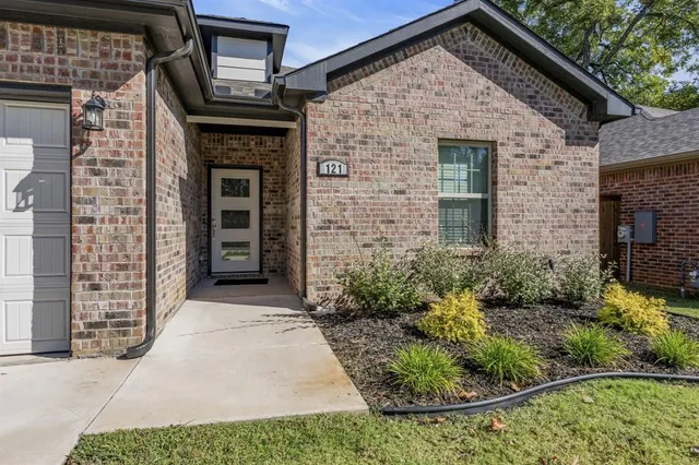 $1,850 | 121 West Morton Street, Denison, TX 75021