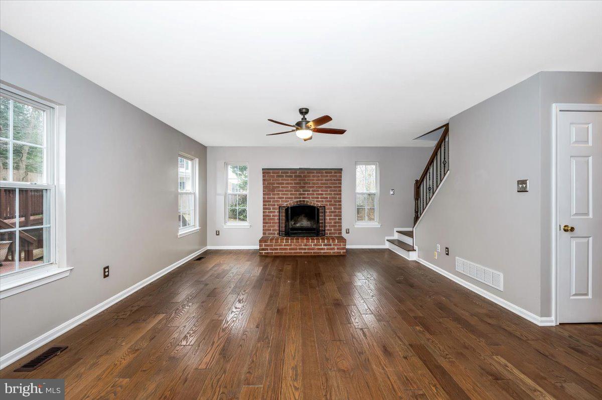 7740 Talbot Run Road Mount Airy, MD 21771 - Photo 12 of 78 Living Room