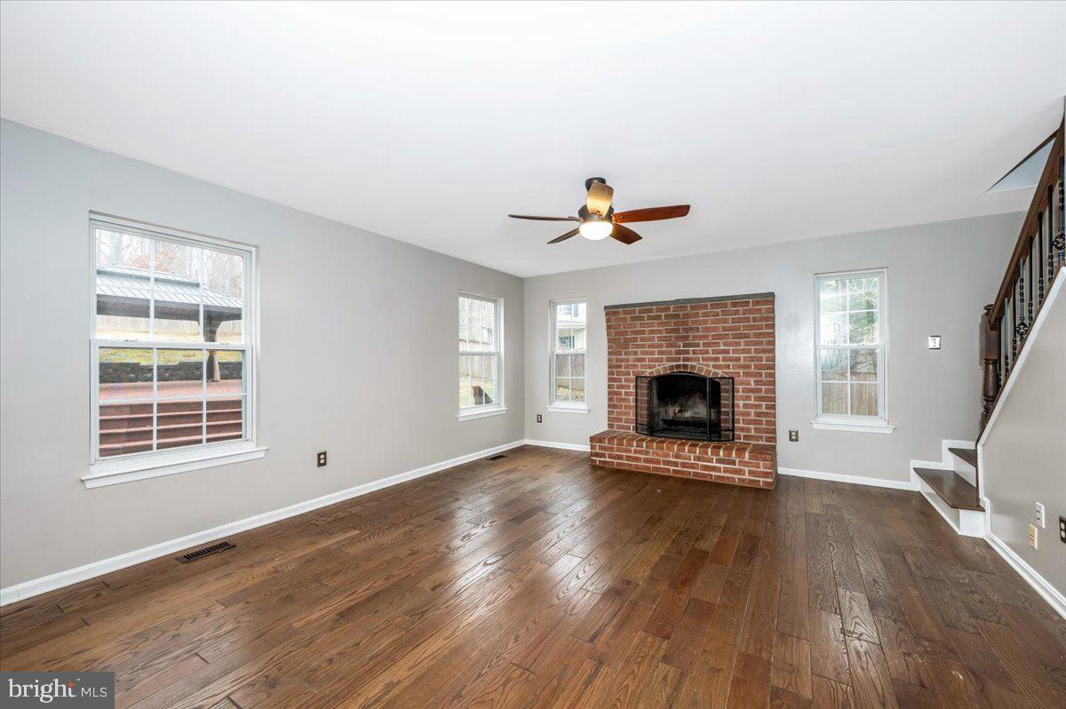 7740 Talbot Run Road Mount Airy, MD 21771 - Photo 13 of 78 Living Room