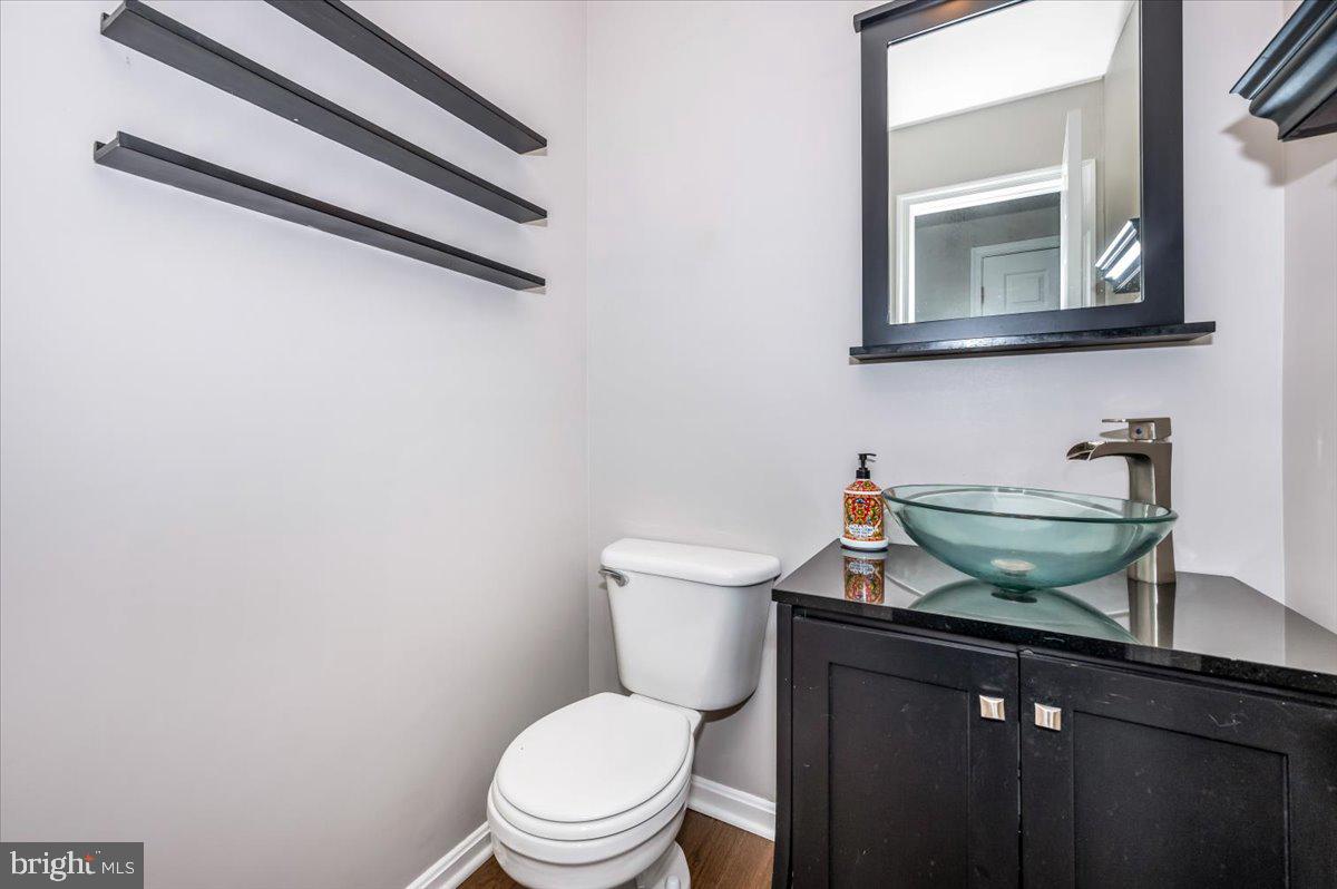 7740 Talbot Run Road Mount Airy, MD 21771 - Photo 37 of 78 Half Bathroom