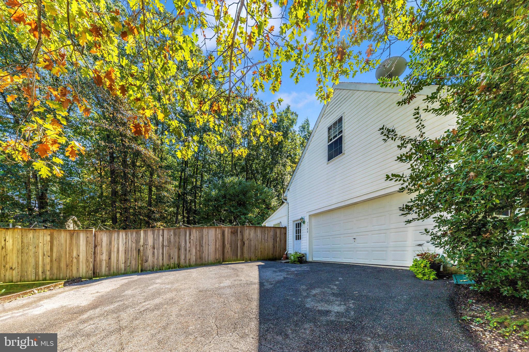 7740 Talbot Run Road Mount Airy, MD 21771 - Photo 62 of 78 Side Garage