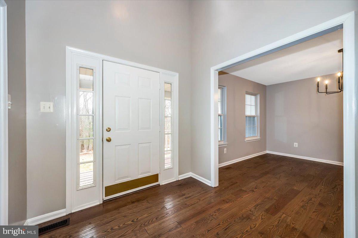 7740 Talbot Run Road Mount Airy, MD 21771 - Photo 10 of 78 Foyer