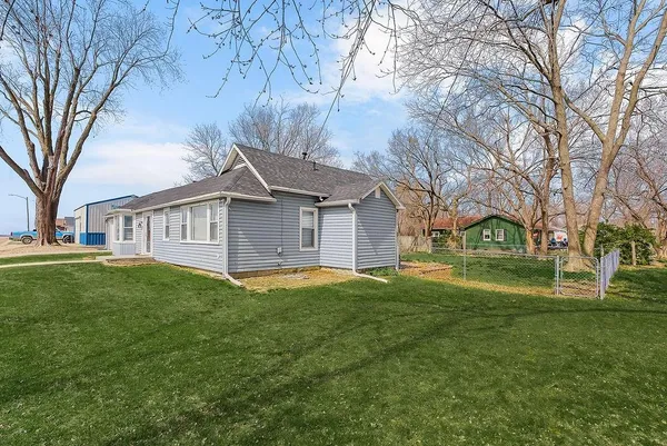 $270,000 | 200 West 2nd Street, Garden City, MO 64747