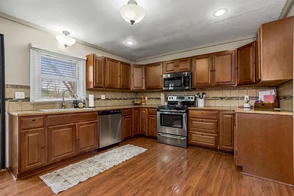 $270,000 | 200 West 2nd Street, Garden City, MO 64747