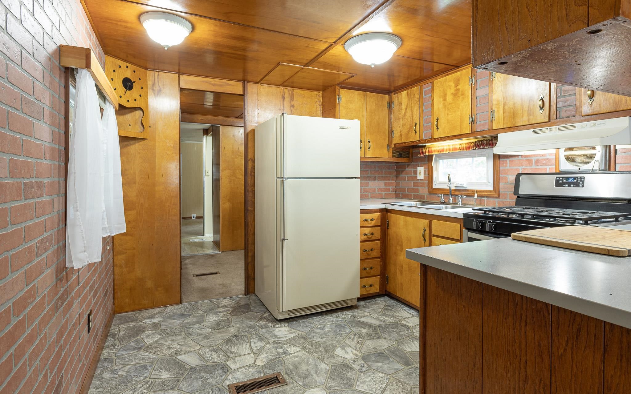 37 Branch Road Keene, NH 03431 - Photo 13 of 23