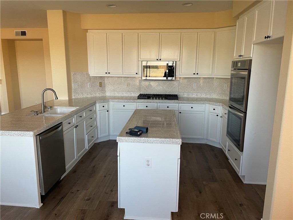 4567 Driving Range Road Corona, CA 92883 - Photo 7 of 9