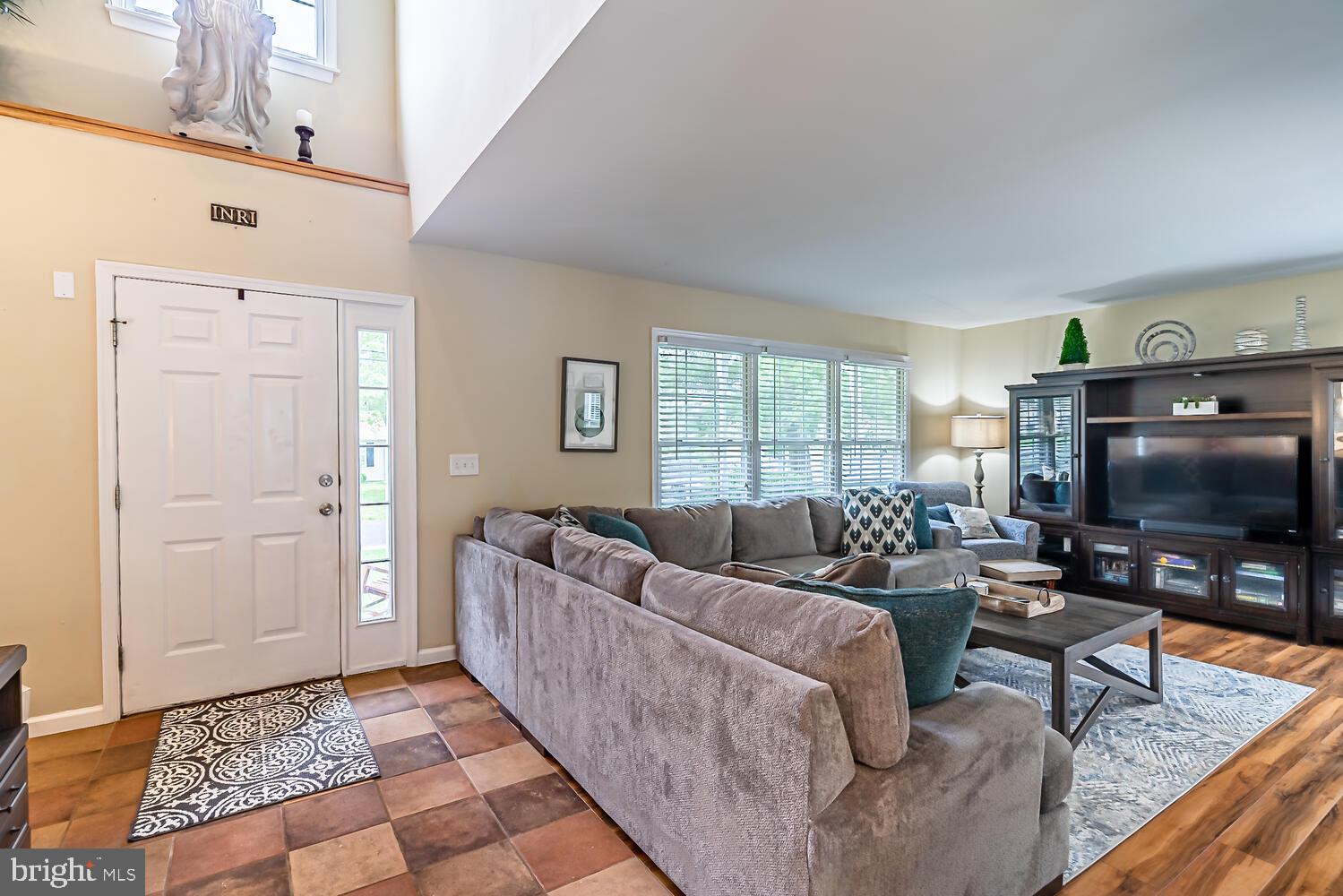185 Stowaway Road Manahawkin, NJ 08050 - Photo 14 of 38