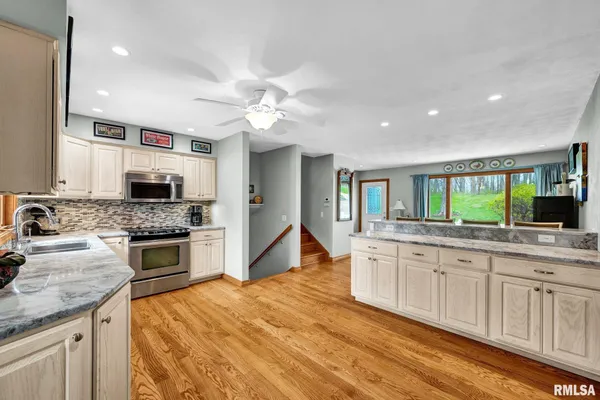 $495,000 | 495 Kramer Road, Avon, IL 61415