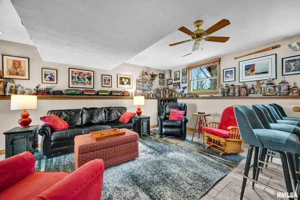 $495,000 | 495 Kramer Road, Avon, IL 61415