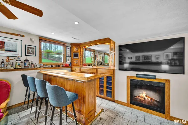 $495,000 | 495 Kramer Road, Avon, IL 61415