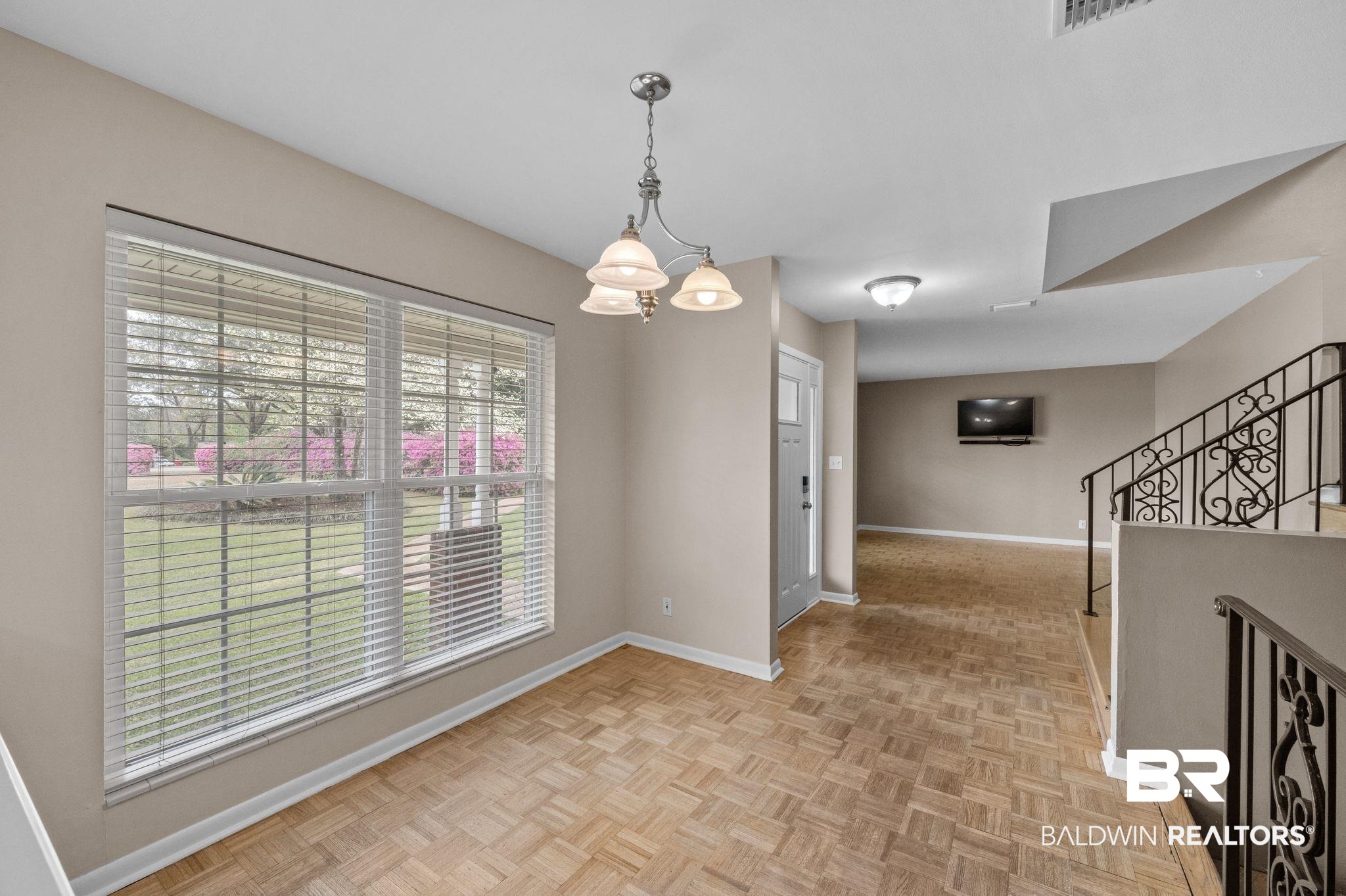 18 Lee Circle Spanish Fort, AL 36527 - Photo 9 of 50 Dining Area