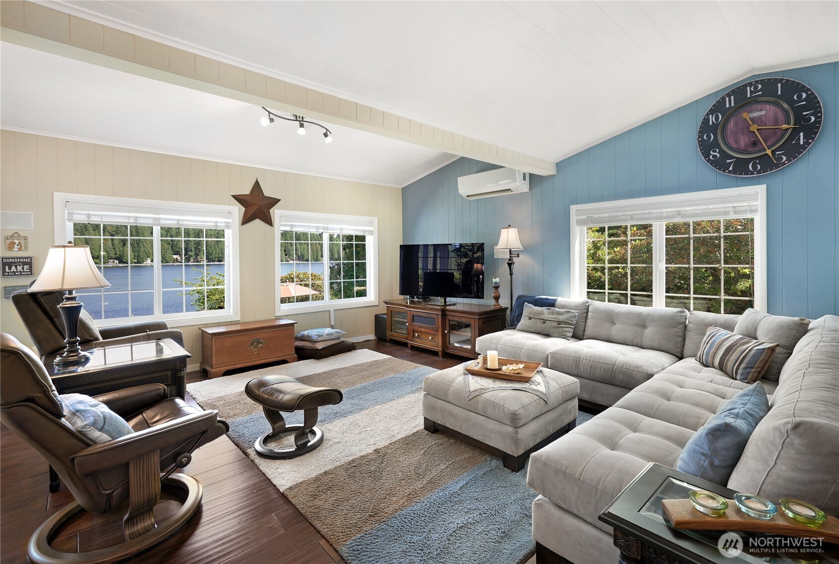 29 Northwest Lake Roesiger Road Snohomish, WA 98290 - Photo 7 of 38 a living room with furniture and a large window