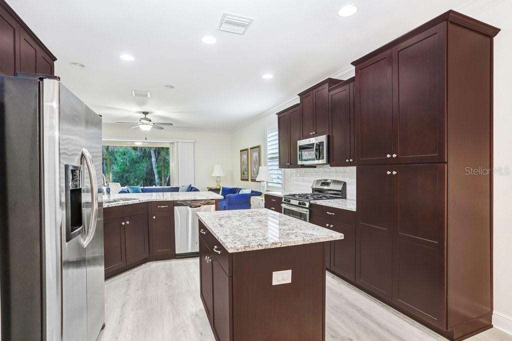 11415 Coventry Grove Circle Lithia, FL 33547 - Photo 18 of 49