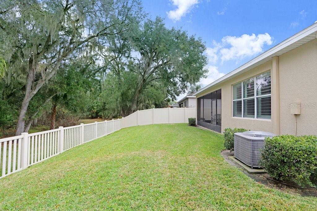 11415 Coventry Grove Circle Lithia, FL 33547 - Photo 35 of 49