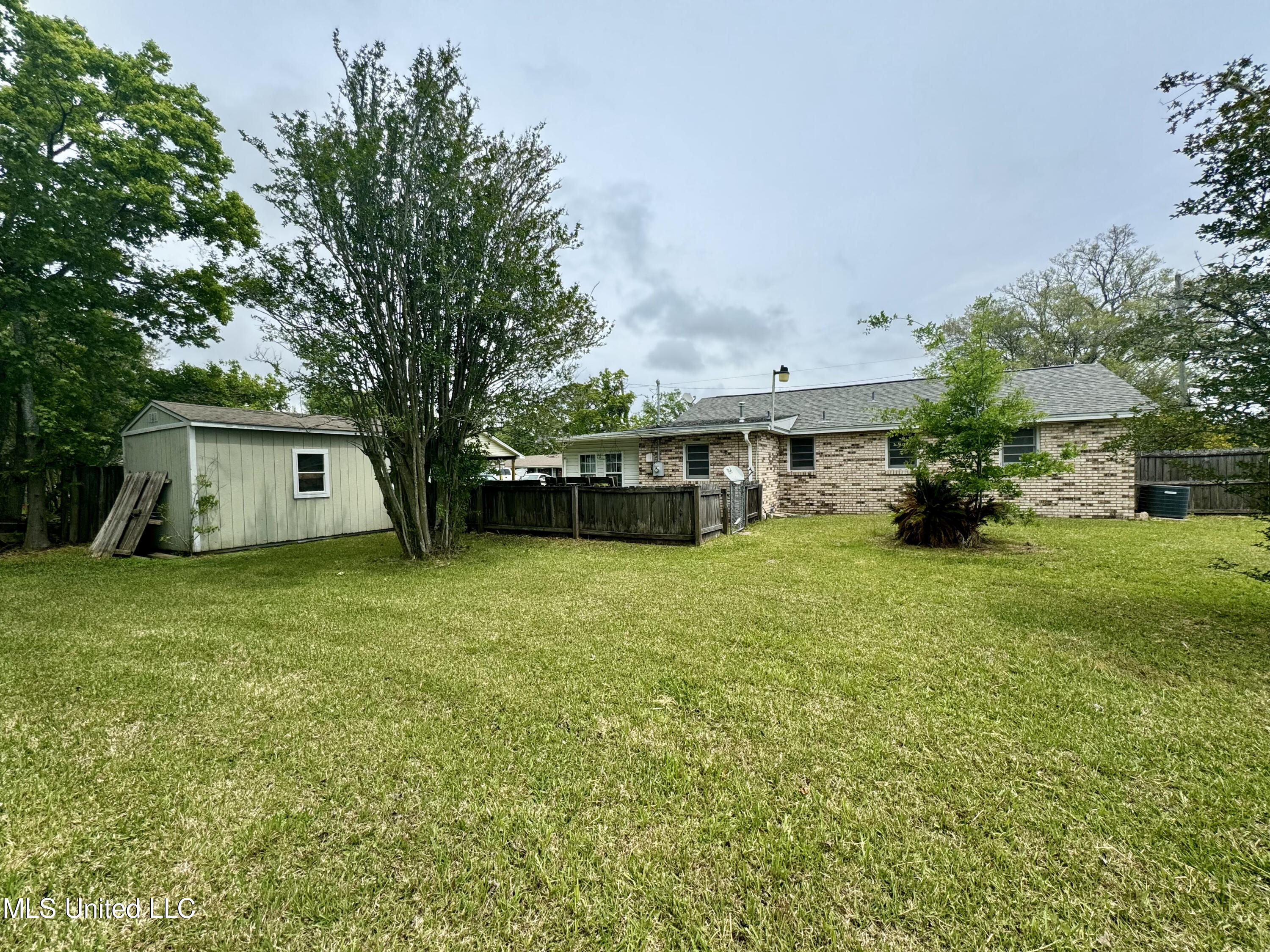 301 Klondyke Road Long Beach, MS 39560 - Photo 10 of 34 IMG_0978