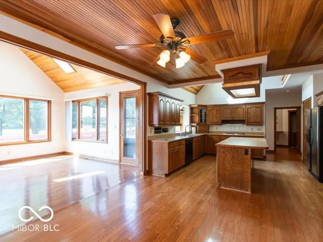 $1,500,000 | 5767 East 161st Street, Noblesville, IN 46062