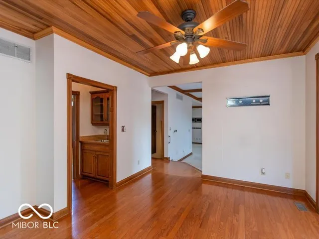 $1,500,000 | 5767 East 161st Street, Noblesville, IN 46062