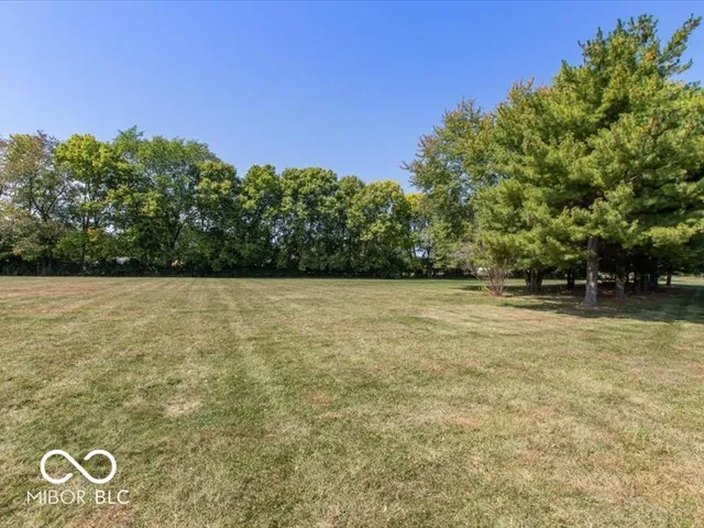 $1,500,000 | 5767 East 161st Street, Noblesville, IN 46062