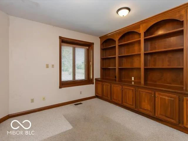 $1,500,000 | 5767 East 161st Street, Noblesville, IN 46062