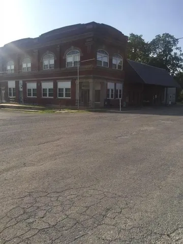 $24,000 | 315 North Commercial Street, Kincaid, KS 66039