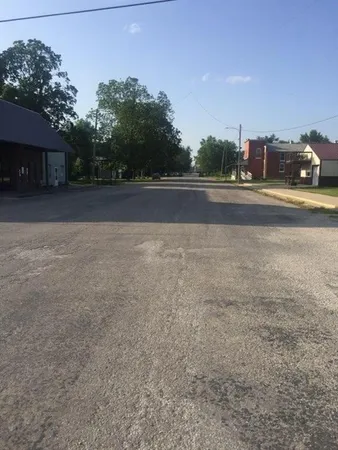 $24,000 | 315 North Commercial Street, Kincaid, KS 66039