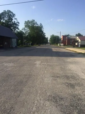 $24,000 | 315 North Commercial Street, Kincaid, KS 66039