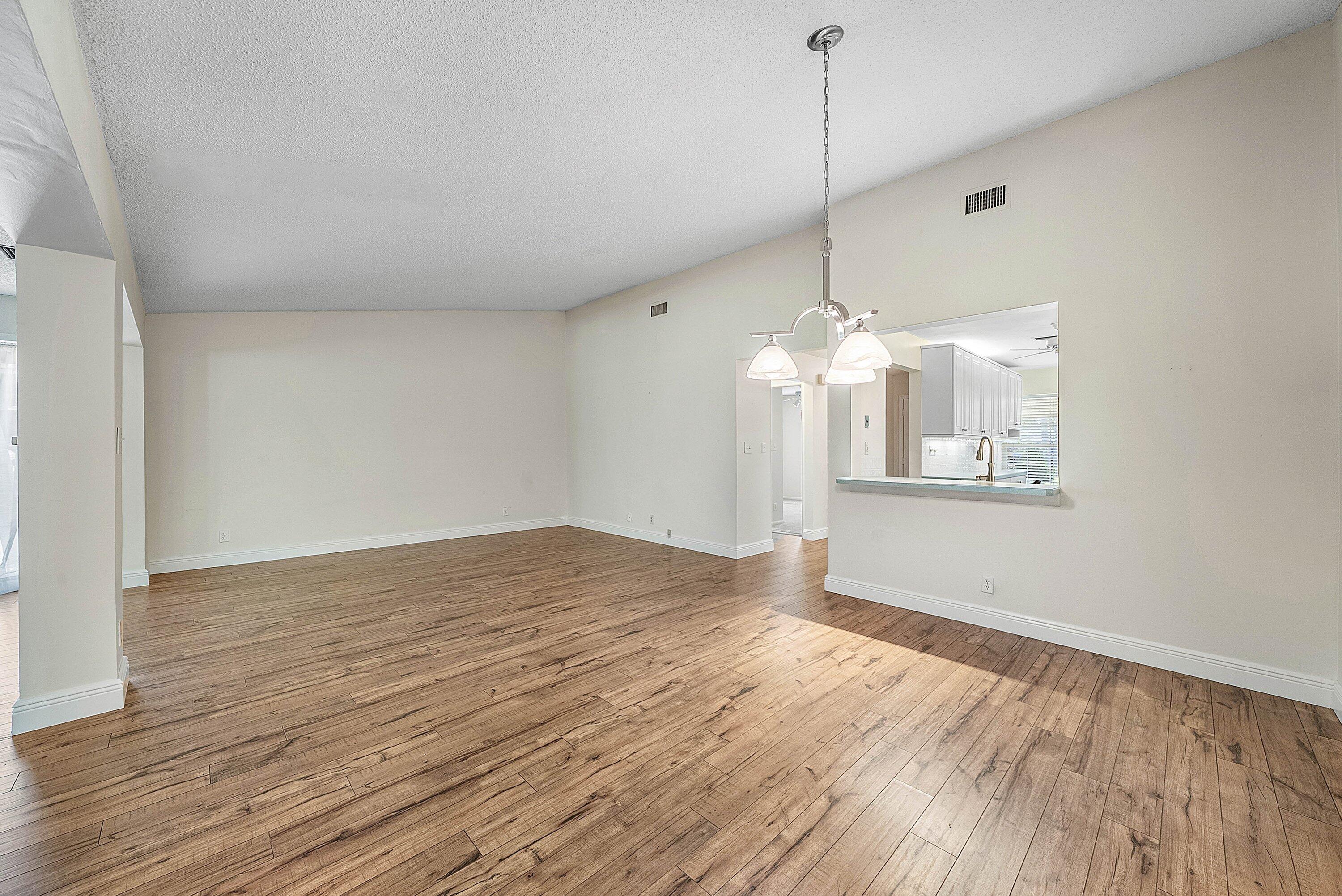241 Del Rio Boulevard Boca Raton, FL 33432 - Photo 13 of 30 013-241DelRioBoulevard-BocaRaton-FL-3343