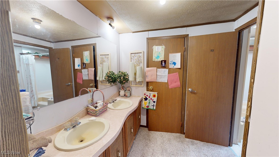 10918 Claridon Troy Road Chardon, OH 44024 - Photo 20 of 41