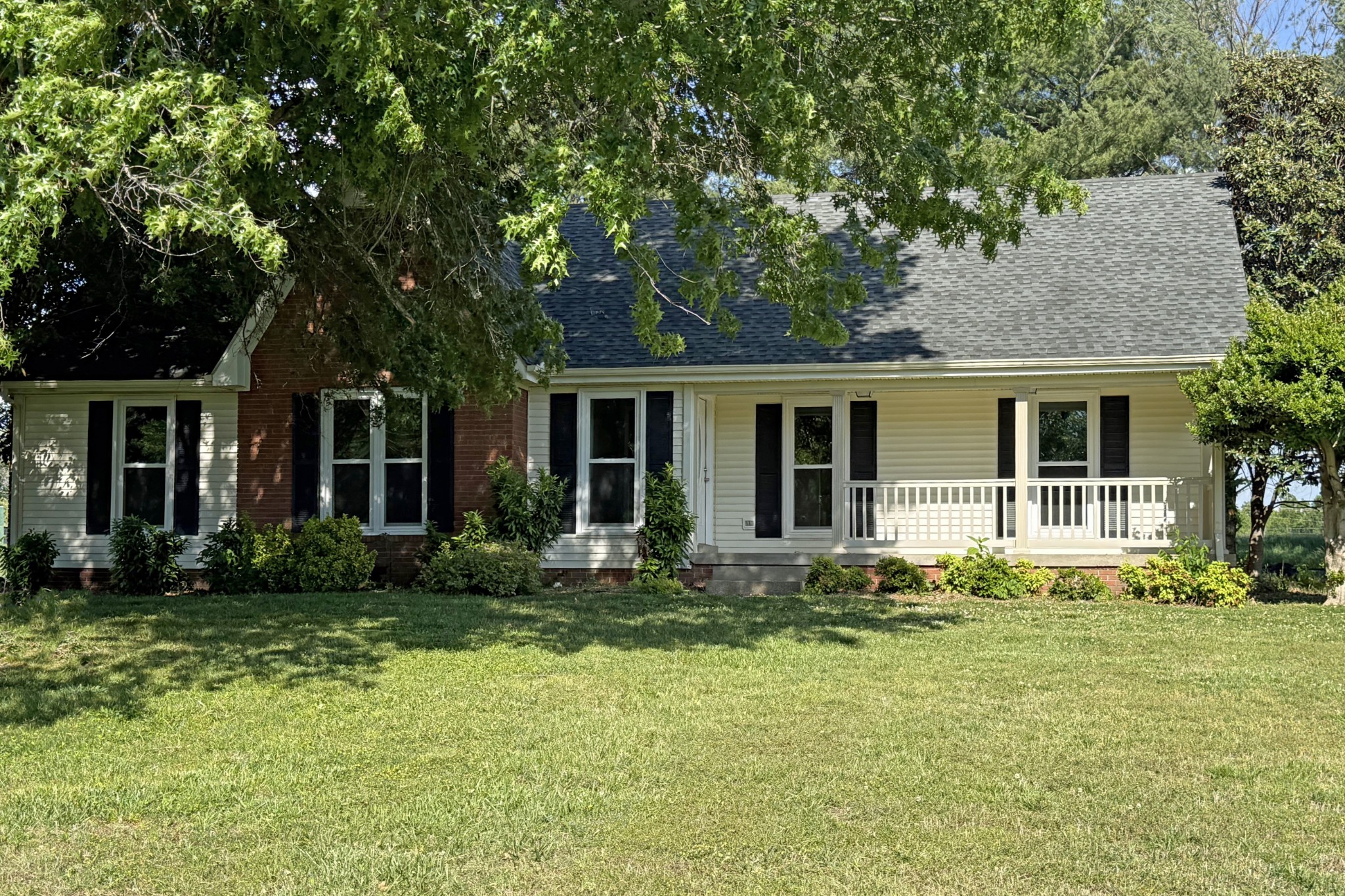 206 Stephens Hill Road Franklin, KY 42134 - Photo 16 of 21 front view of a house with a yard