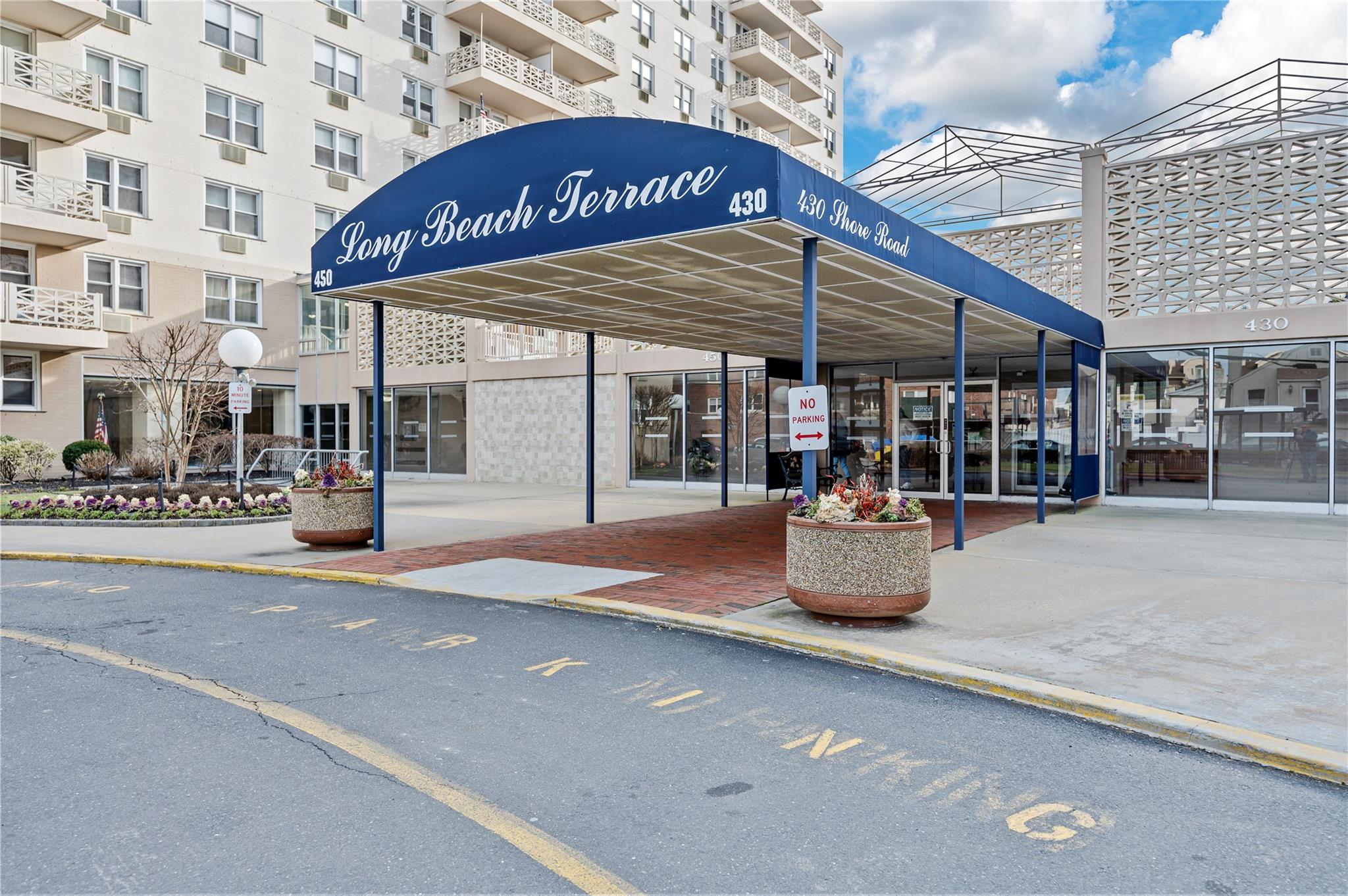 450 Shore Road, Unit 2H Long Beach, NY 11561 - Photo 1 of 1 Gallery Image 1