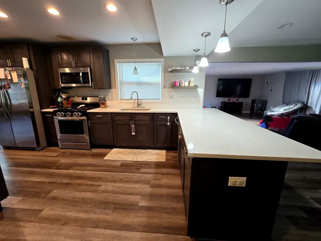 $294,900 | 3898 Montgomery Drive, Crete, IL 60417