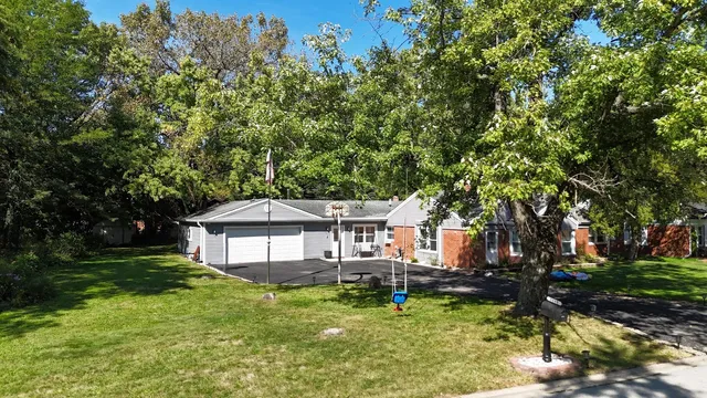 $294,900 | 3898 Montgomery Drive, Crete, IL 60417