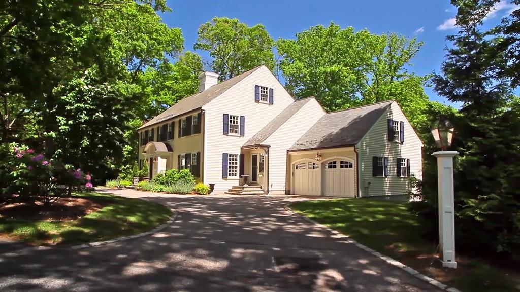 8 Monadnock Road Wellesley, MA 02481 - Photo 3 of 29