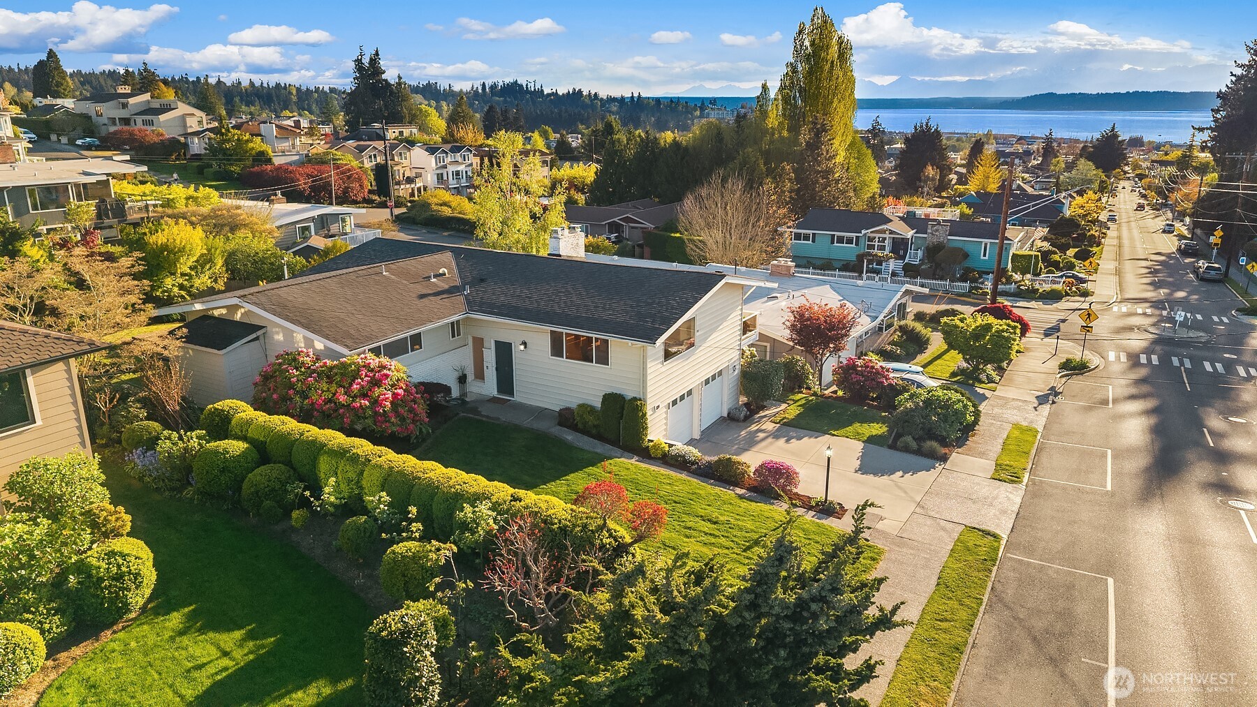 814 Dayton Street Edmonds, WA 98020 - Photo 34 of 36