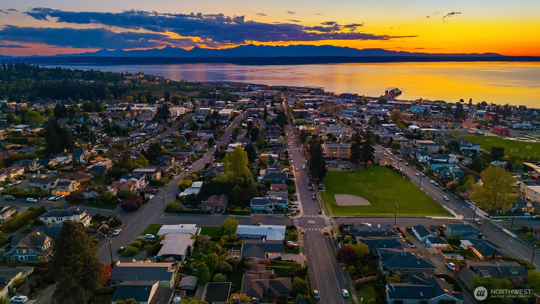 814 Dayton Street Edmonds, WA 98020 - Photo 36 of 36 a view of city and ocean