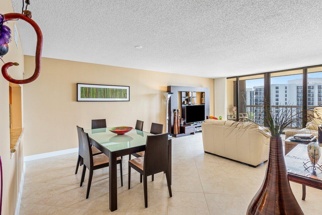 4740 South Ocean Boulevard, Unit 1515 Boca Raton, FL 33487 - Photo 4 of 56 Dining Room