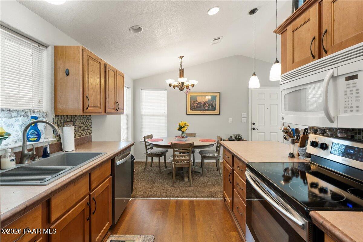 11250 East State Rte 69, Unit 2213 Prescott Valley, AZ 86314 - Photo 13 of 25 13-Kitchen