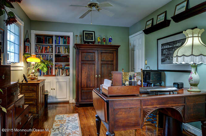 27 Maple Stream Rd East-small-007-Study-