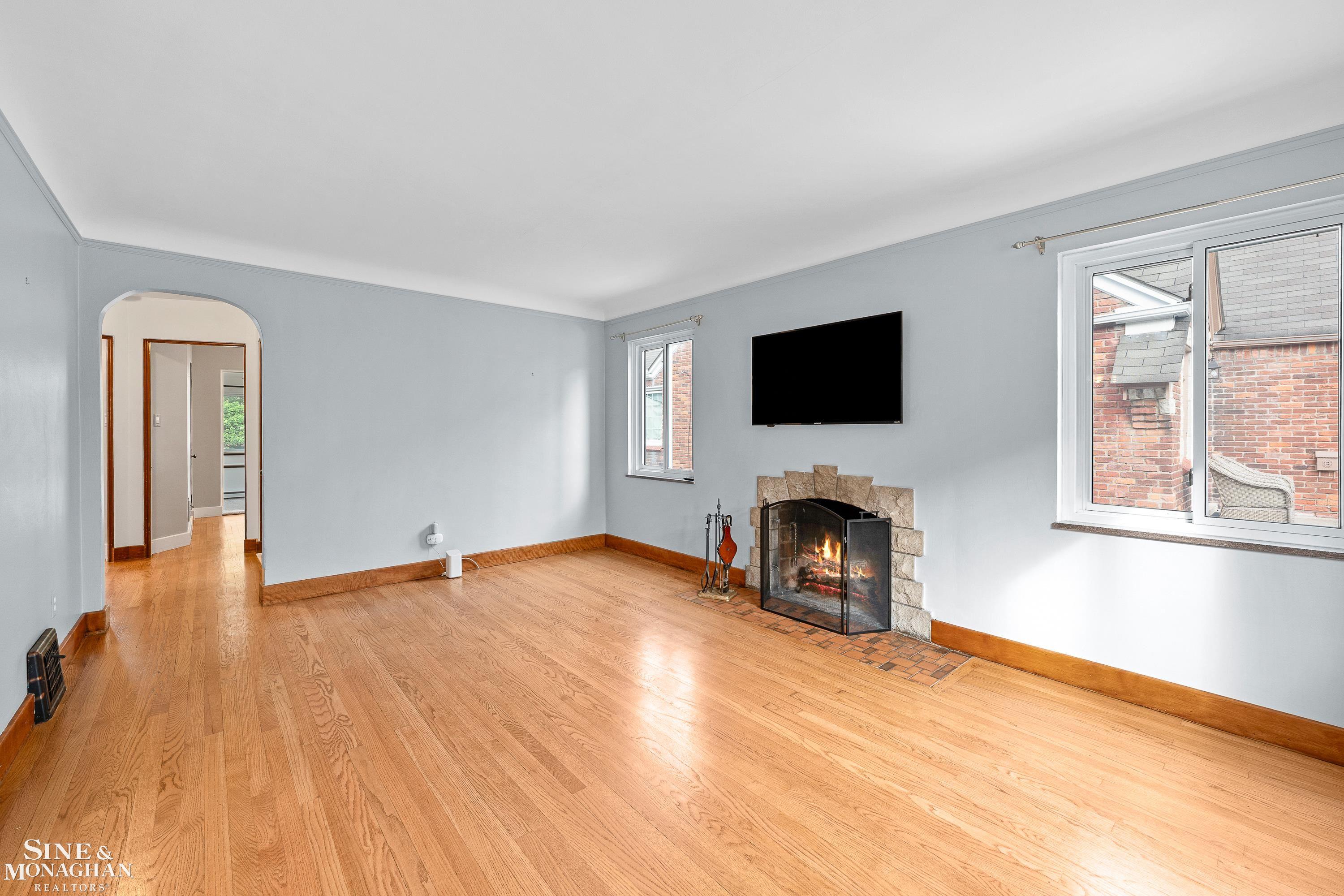 411 Cloverly Road Grosse Pointe Farms, MI 48236 - Photo 5 of 40