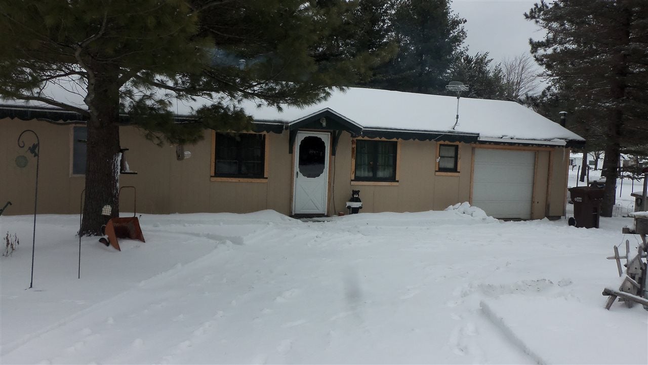 9537 West Carter Road St. Helen, MI 48656 - Photo 1 of 14 Gallery Image 1