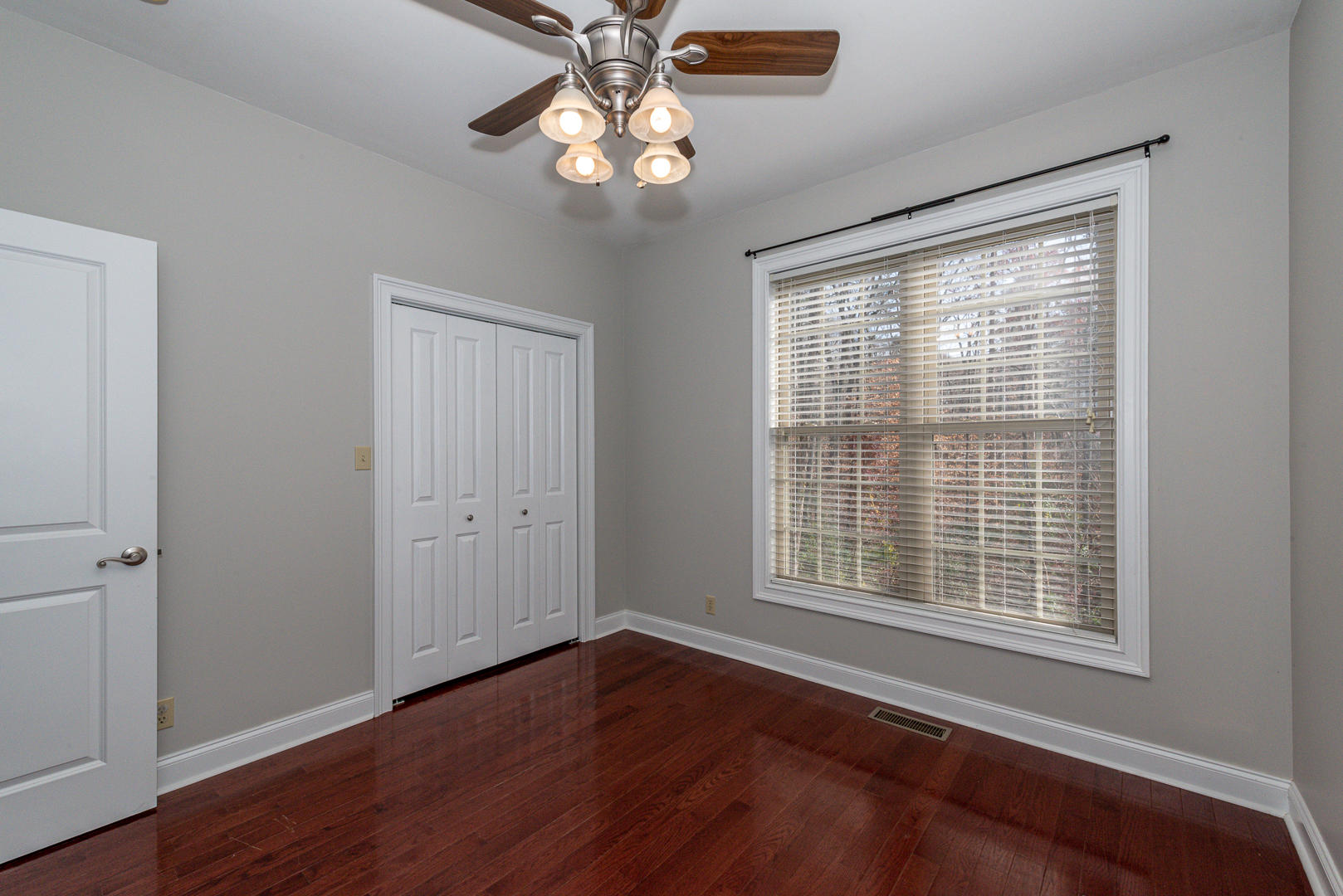 3969 Sevierville Road Maryville, TN 37804 - Photo 16 of 40 Guest bedroom