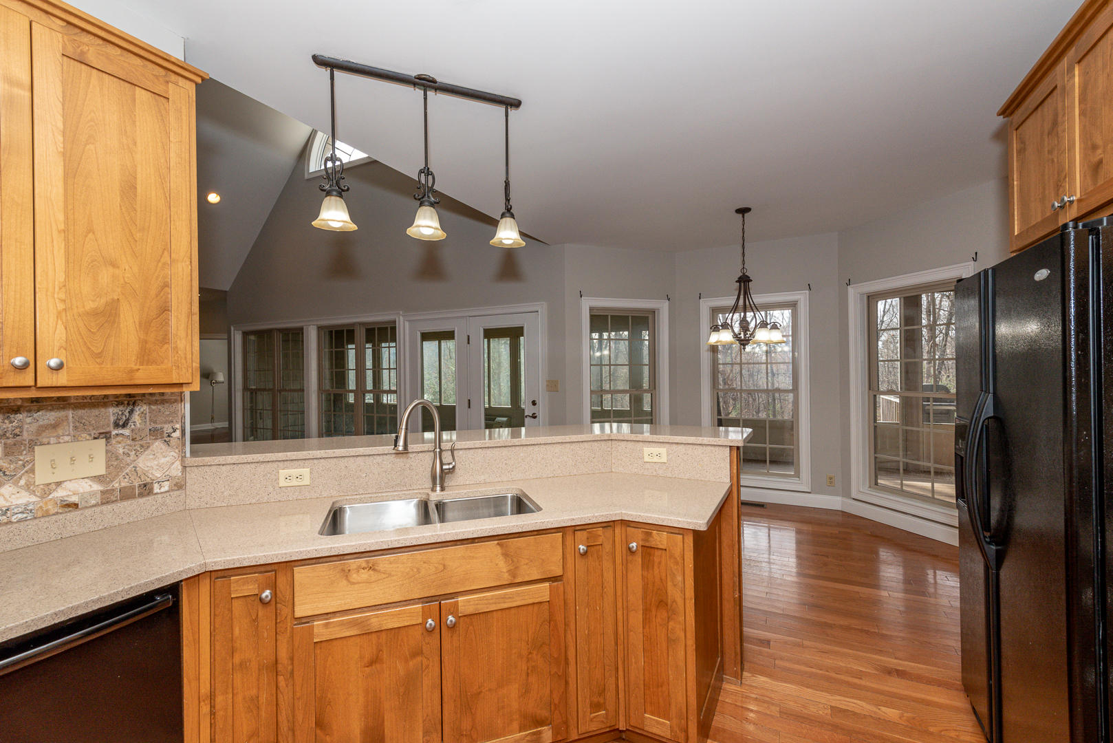 3969 Sevierville Road Maryville, TN 37804 - Photo 23 of 40 Kitchen