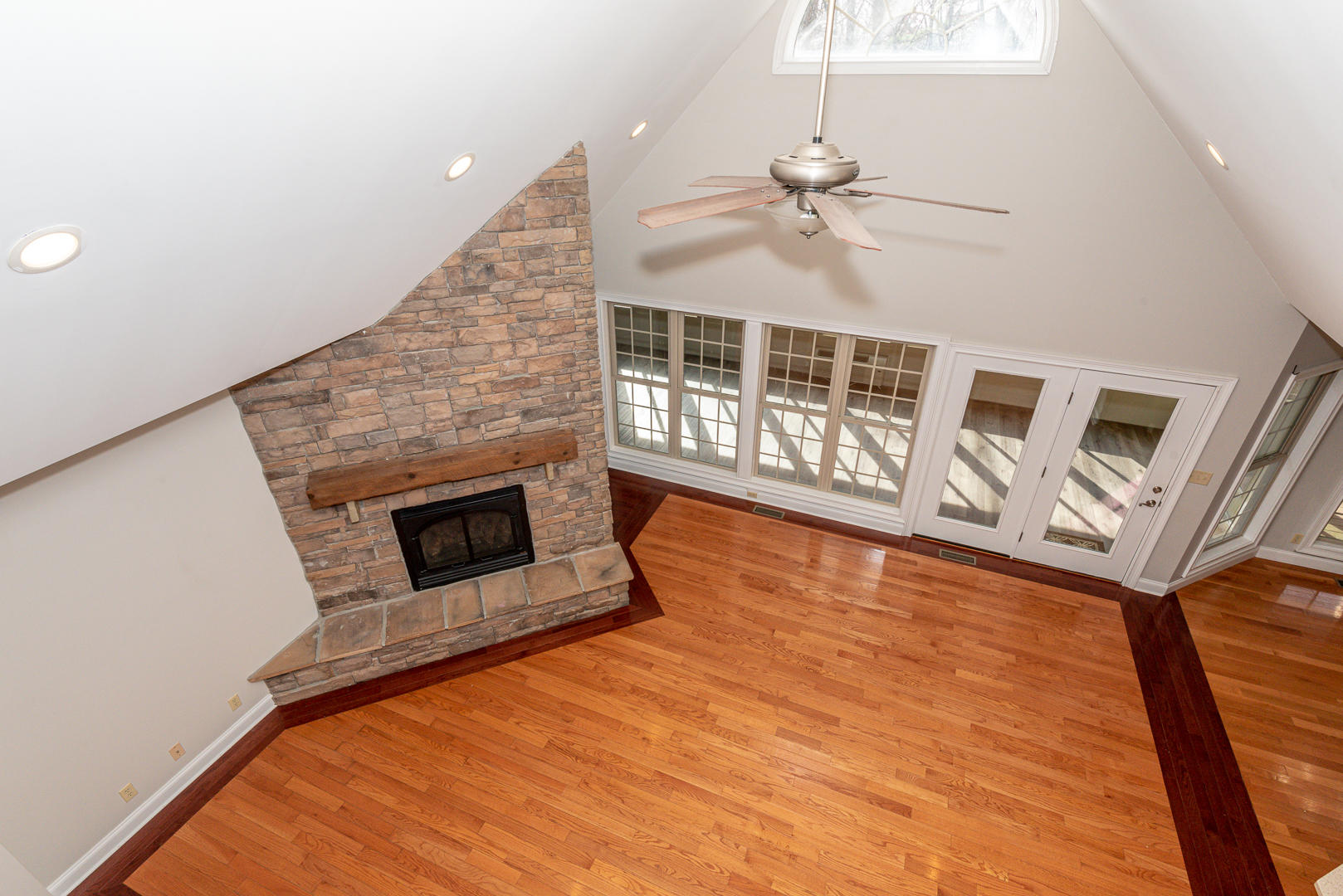 3969 Sevierville Road Maryville, TN 37804 - Photo 32 of 40 Living room