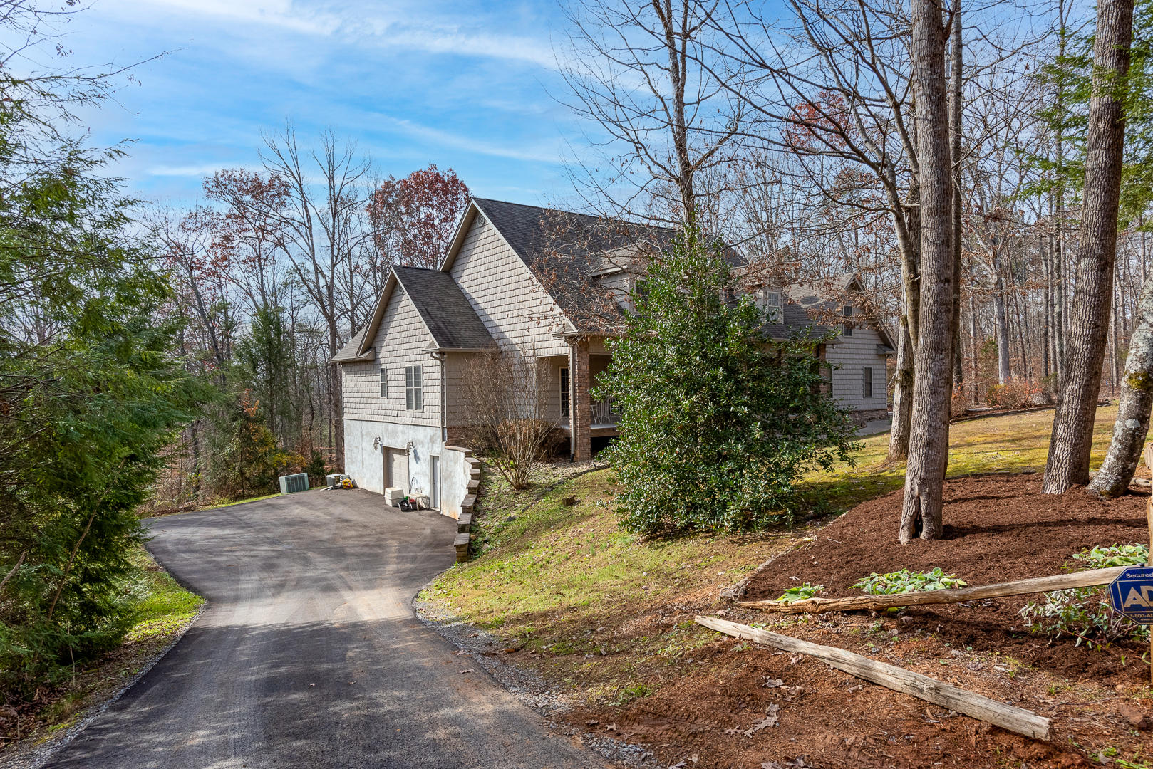 3969 Sevierville Road Maryville, TN 37804 - Photo 38 of 40 Side view