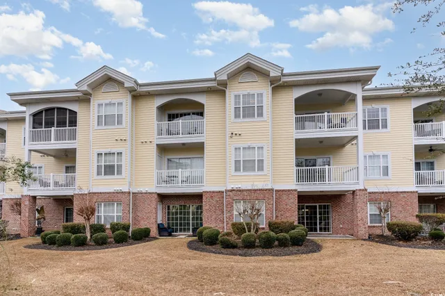 $249,900 | 4872 Dahlia Court, Unit 301, Myrtle Beach, SC 29577