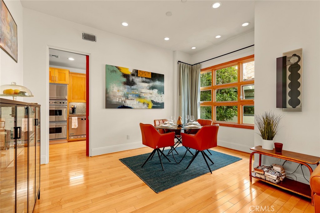 2323 South Beverly Glen Boulevard, Unit 9 Los Angeles, CA 90064 - Photo 12 of 65