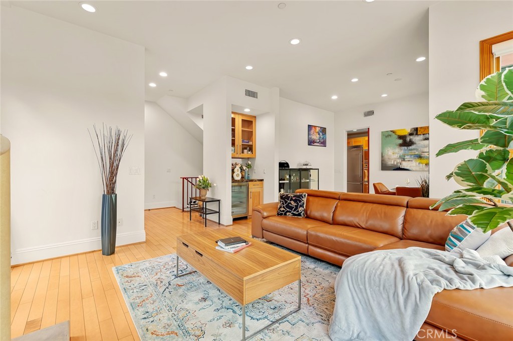 2323 South Beverly Glen Boulevard, Unit 9 Los Angeles, CA 90064 - Photo 14 of 65