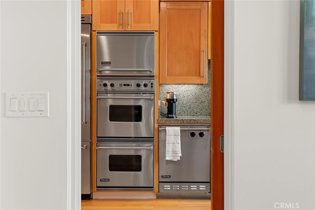 2323 South Beverly Glen Boulevard, Unit 9 Los Angeles, CA 90064 - Photo 15 of 65